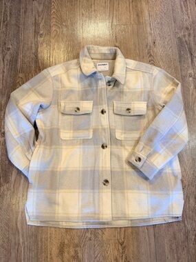 Old Navy Ladies Cream & Light Gray Plaid Shacket